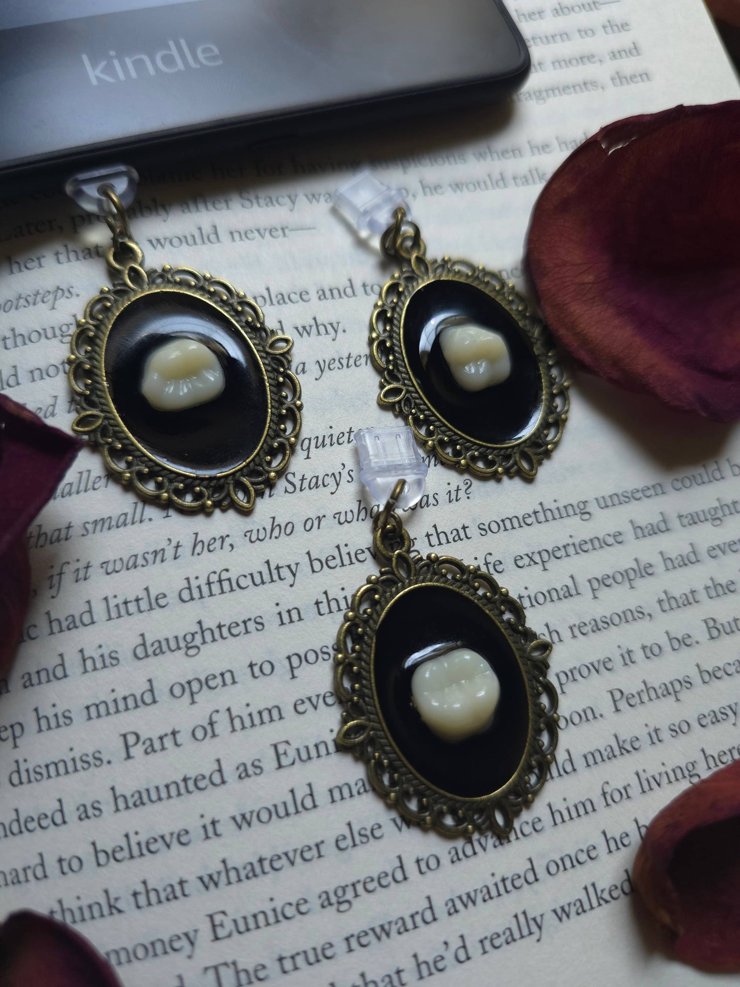 Gothic Tooth Dust Plug Charm USB Type C for Phone Kindle